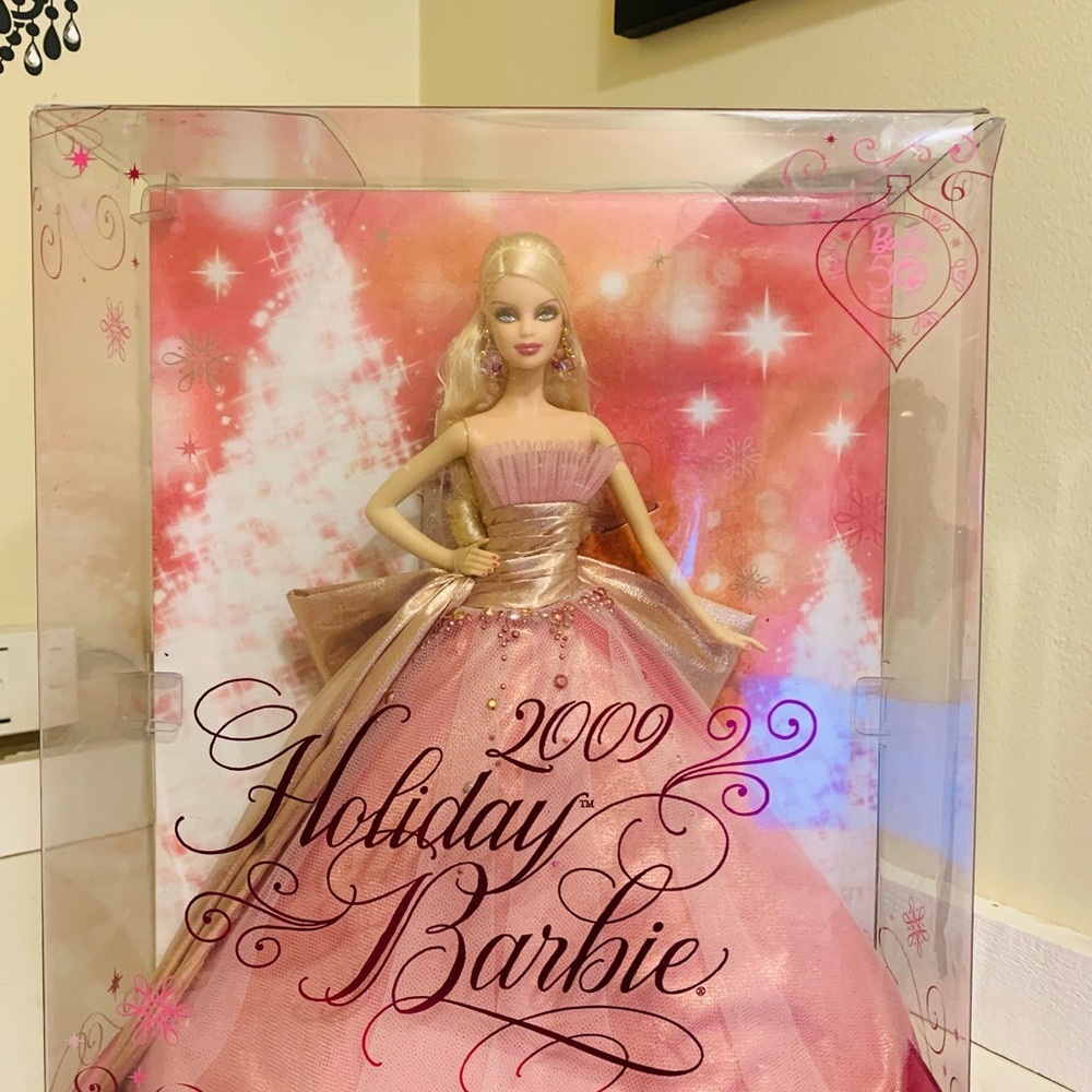 Barbie 2009 Holiday Doll - Pink Dress New in Box